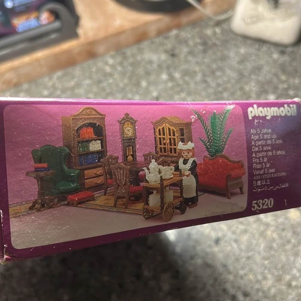 Playmobil never opened